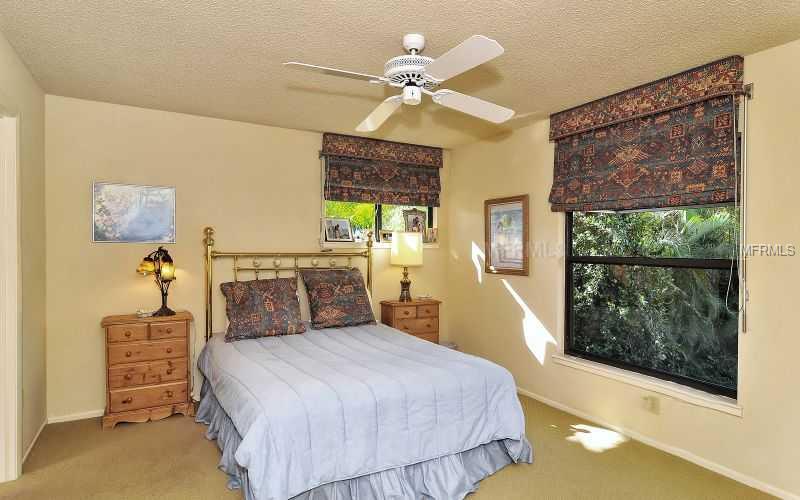 SLEEPY LAGOON - Residential