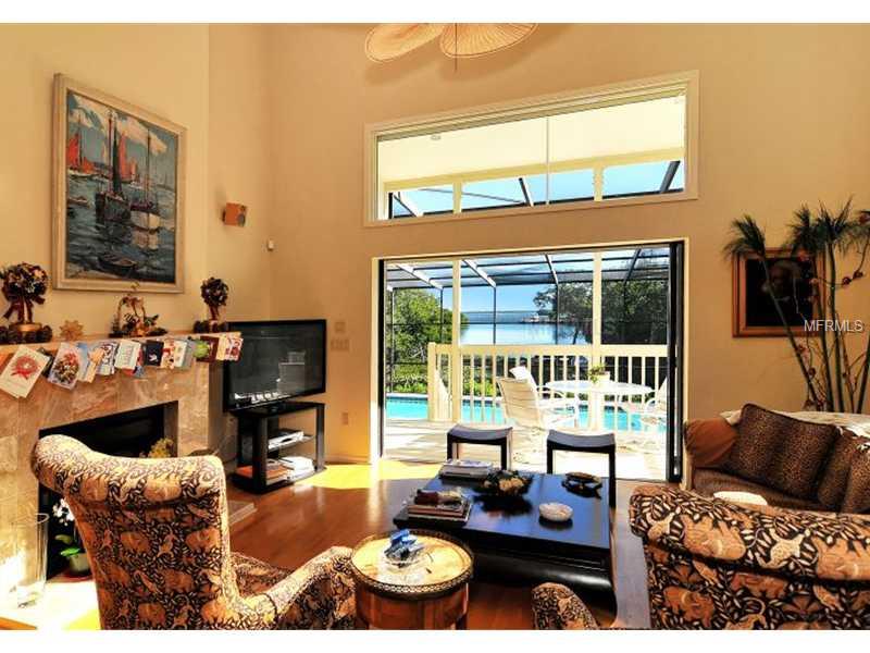 SLEEPY LAGOON - Residential