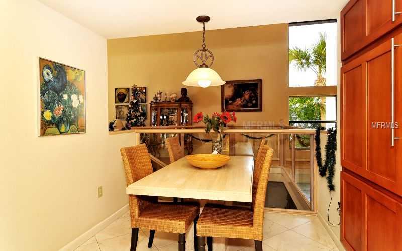 SLEEPY LAGOON - Residential