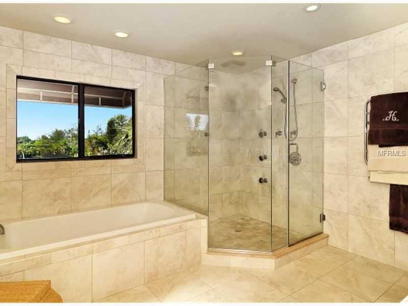 SLEEPY LAGOON - Residential