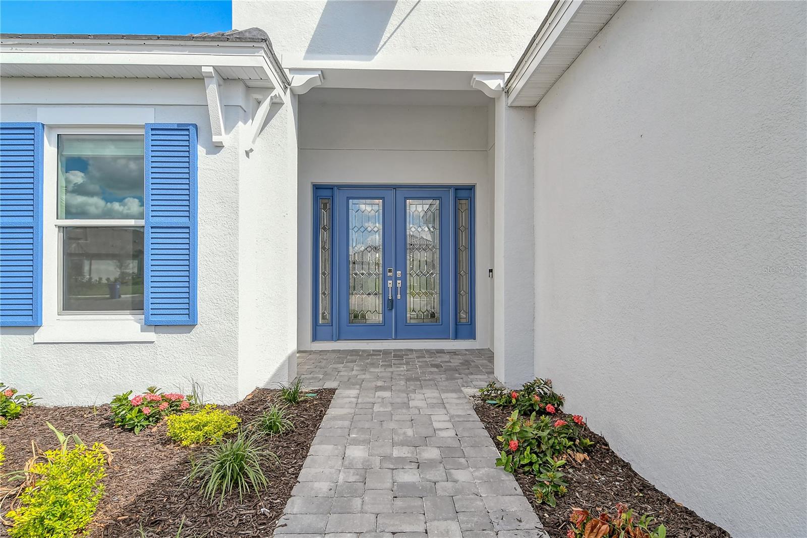 AZARIO ESPLANADE - Residential Lease