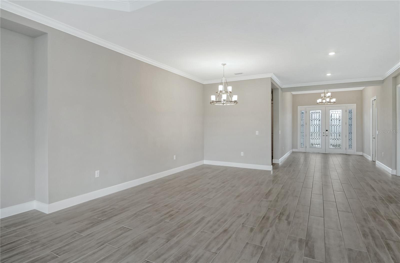 AZARIO ESPLANADE - Residential Lease