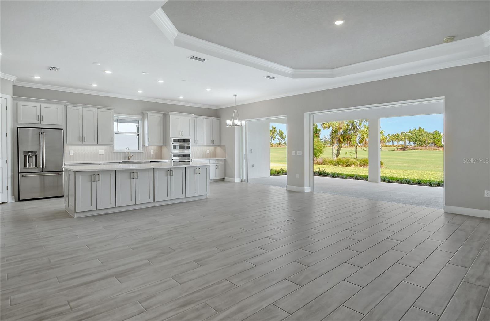 AZARIO ESPLANADE - Residential Lease