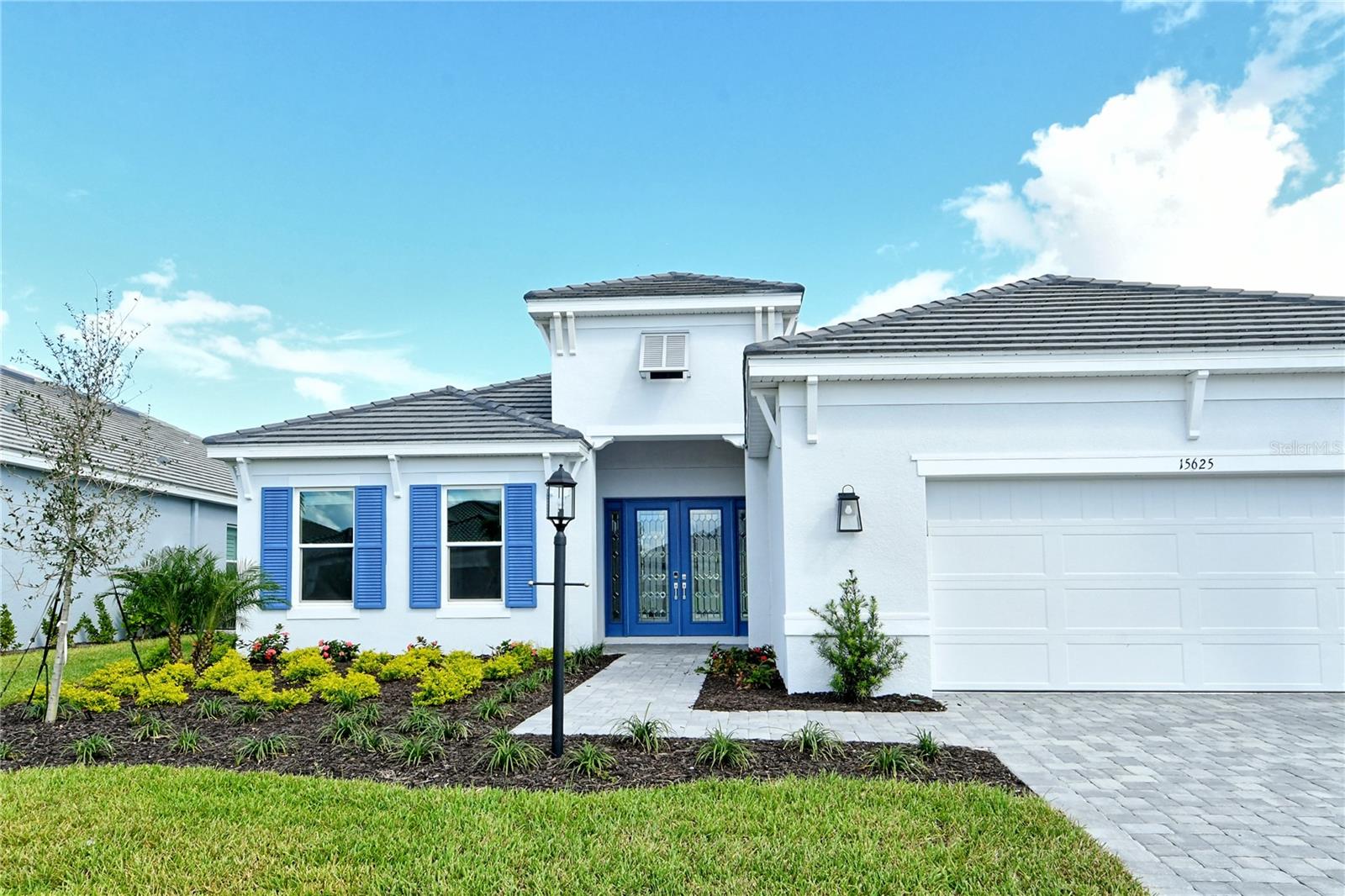 AZARIO ESPLANADE - Residential Lease