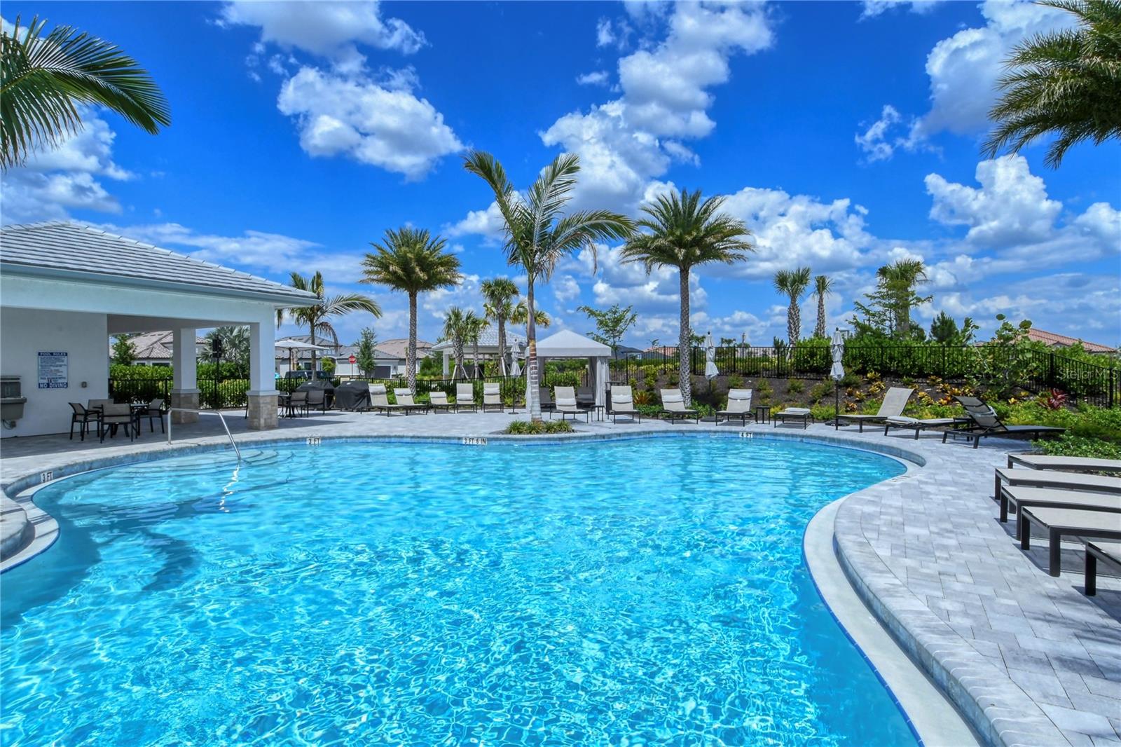 AZARIO ESPLANADE - Residential Lease