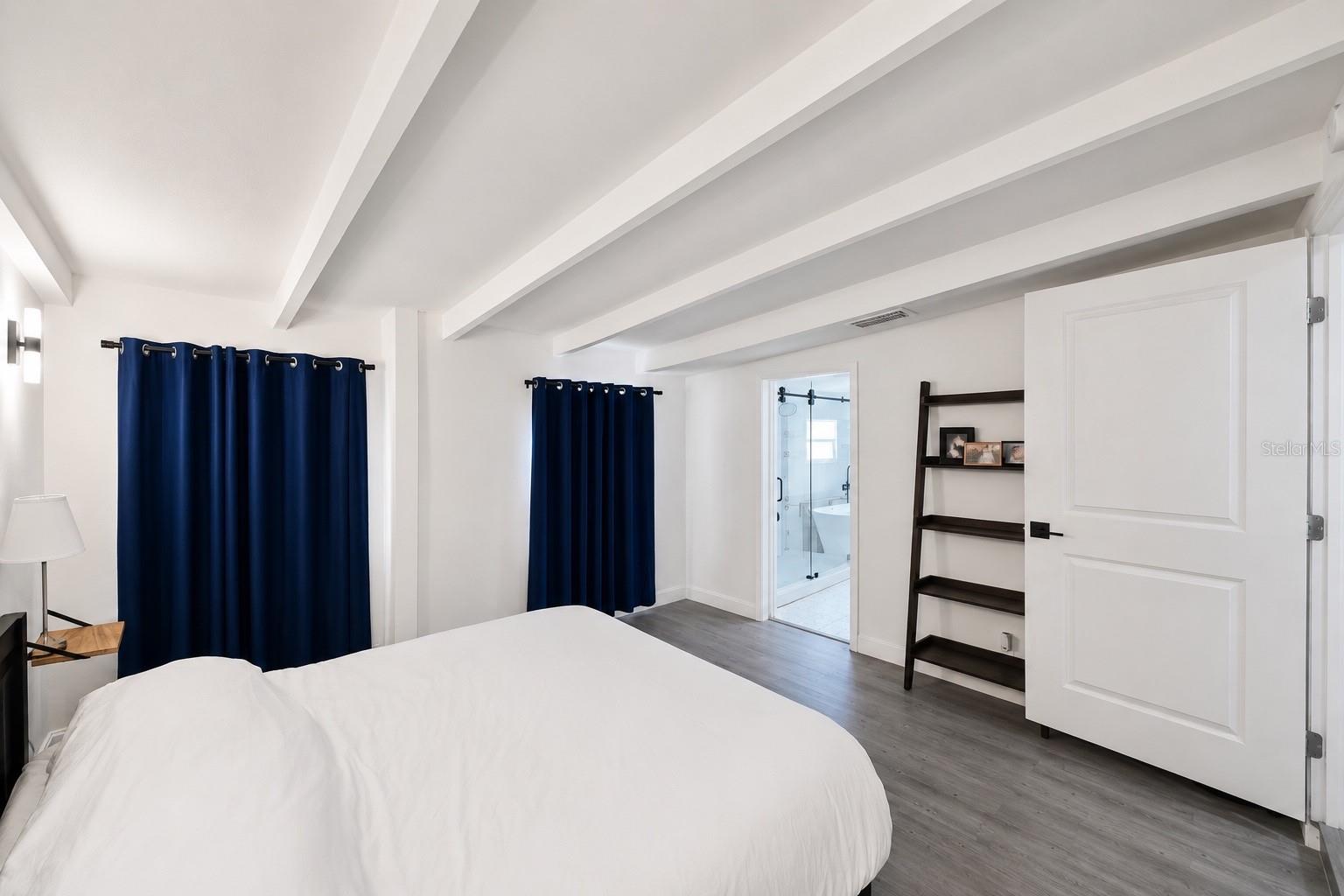 BAY BREEZE - Residential