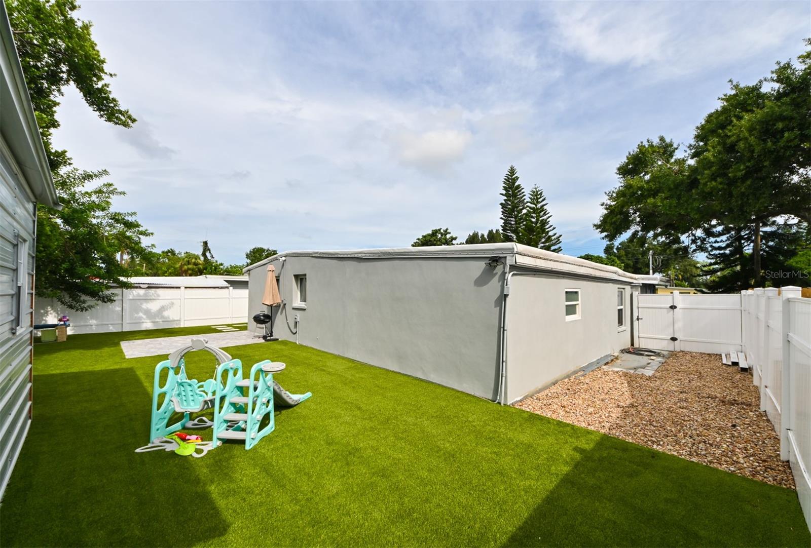 BAY BREEZE - Residential