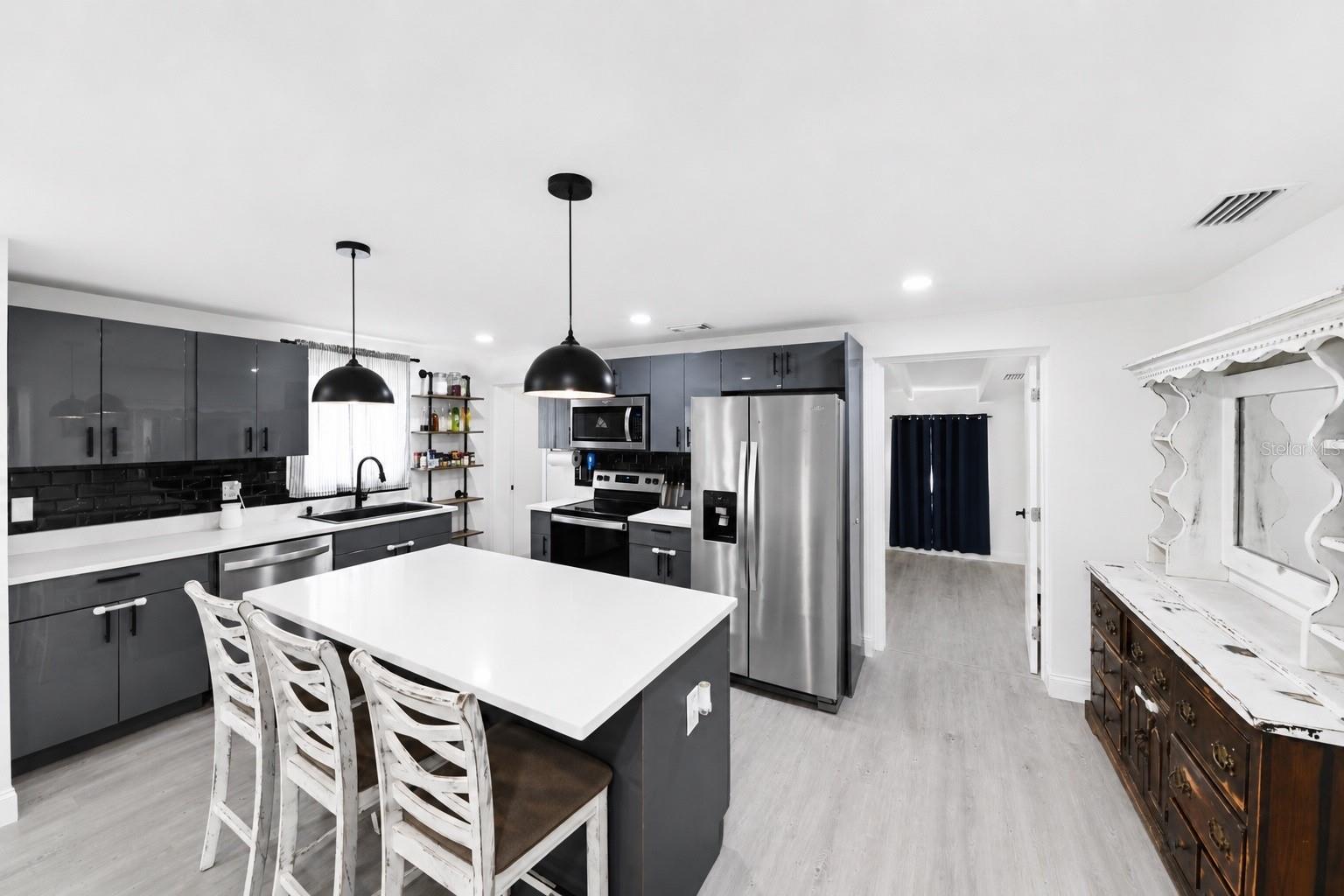 BAY BREEZE - Residential