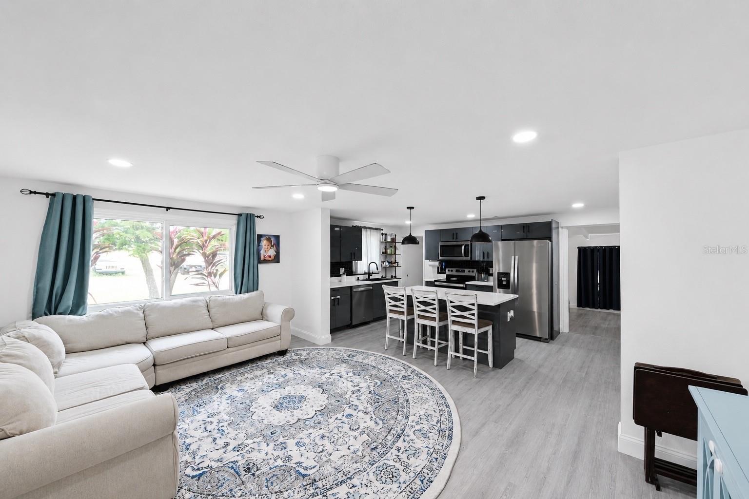 BAY BREEZE - Residential