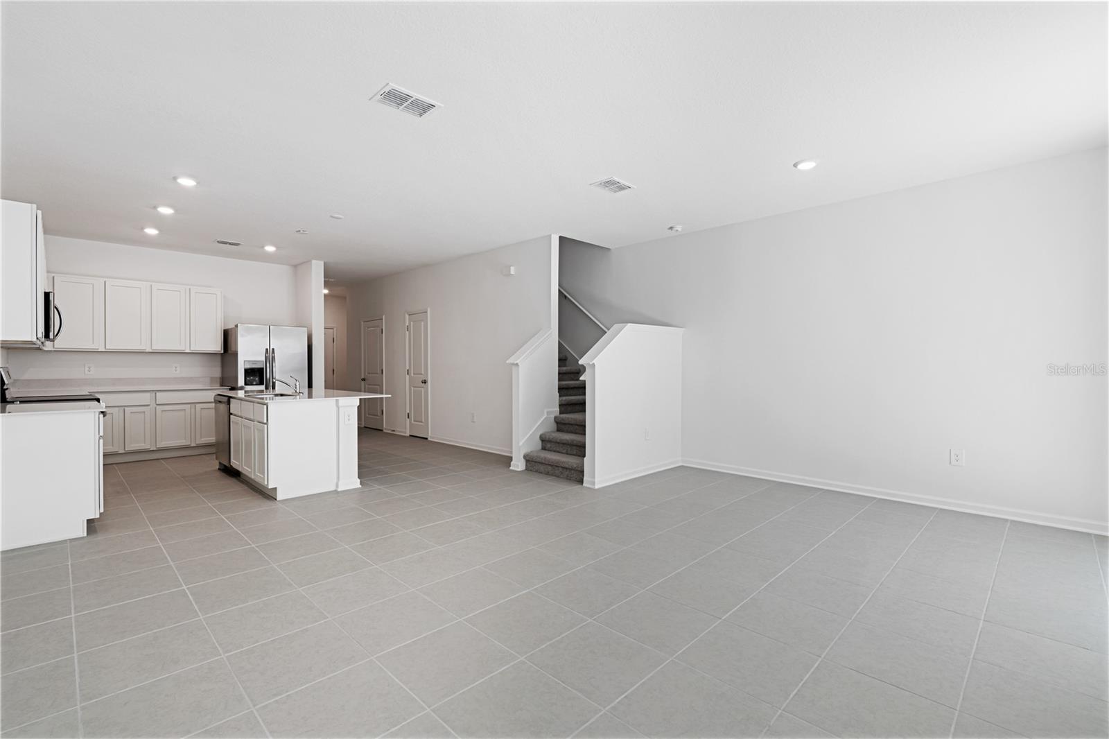 BRENTWOOD TH - Residential Lease