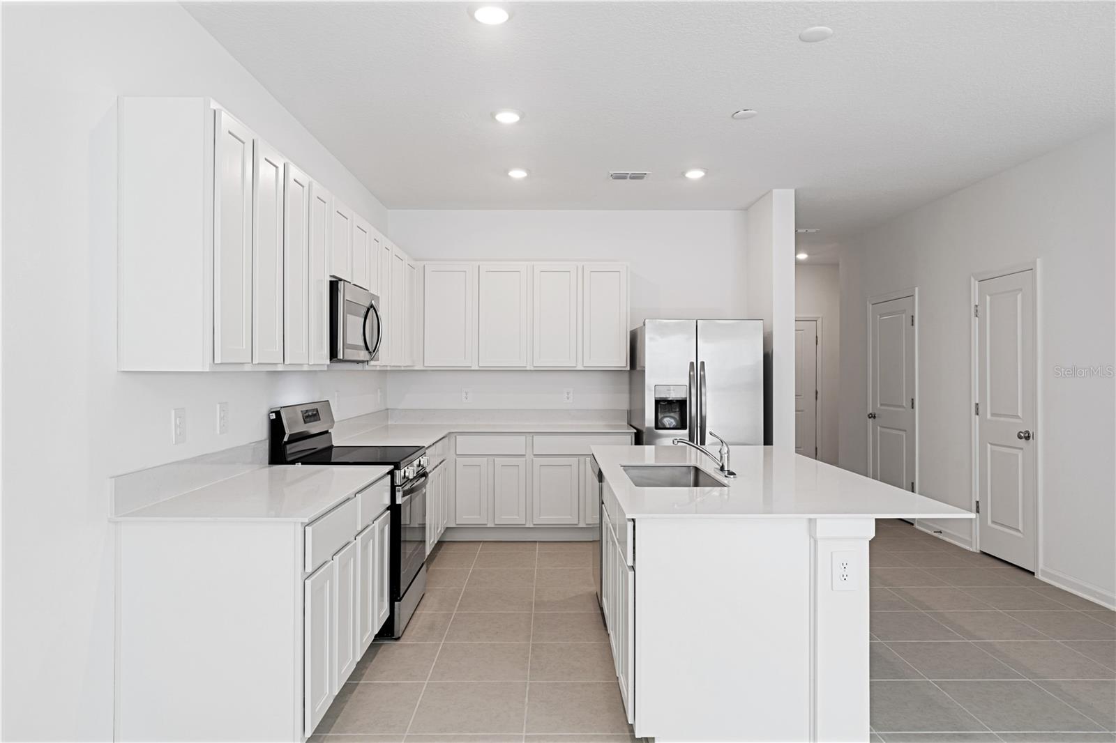 BRENTWOOD TH - Residential Lease