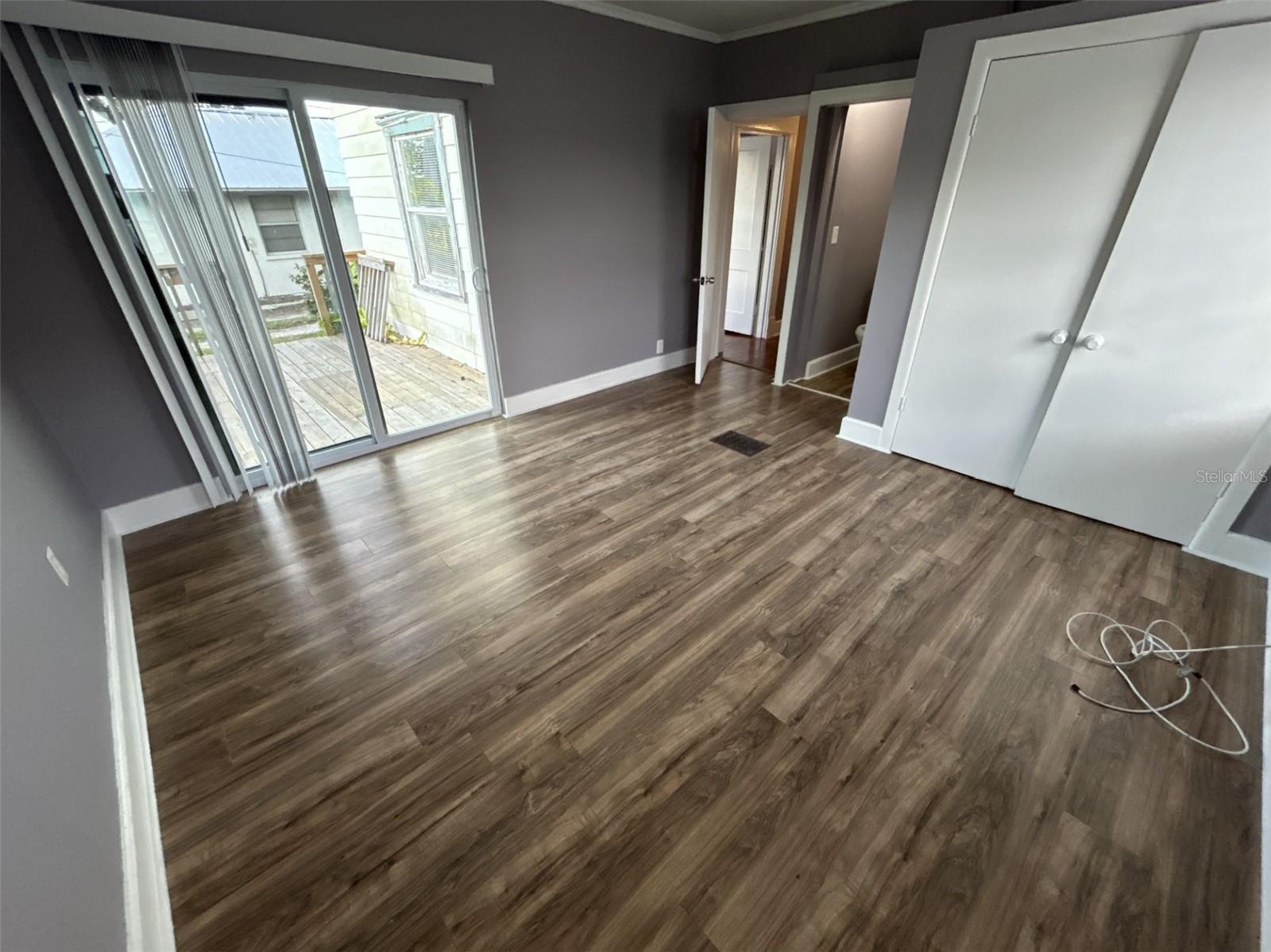 EAST PALMETTO - Residential Lease