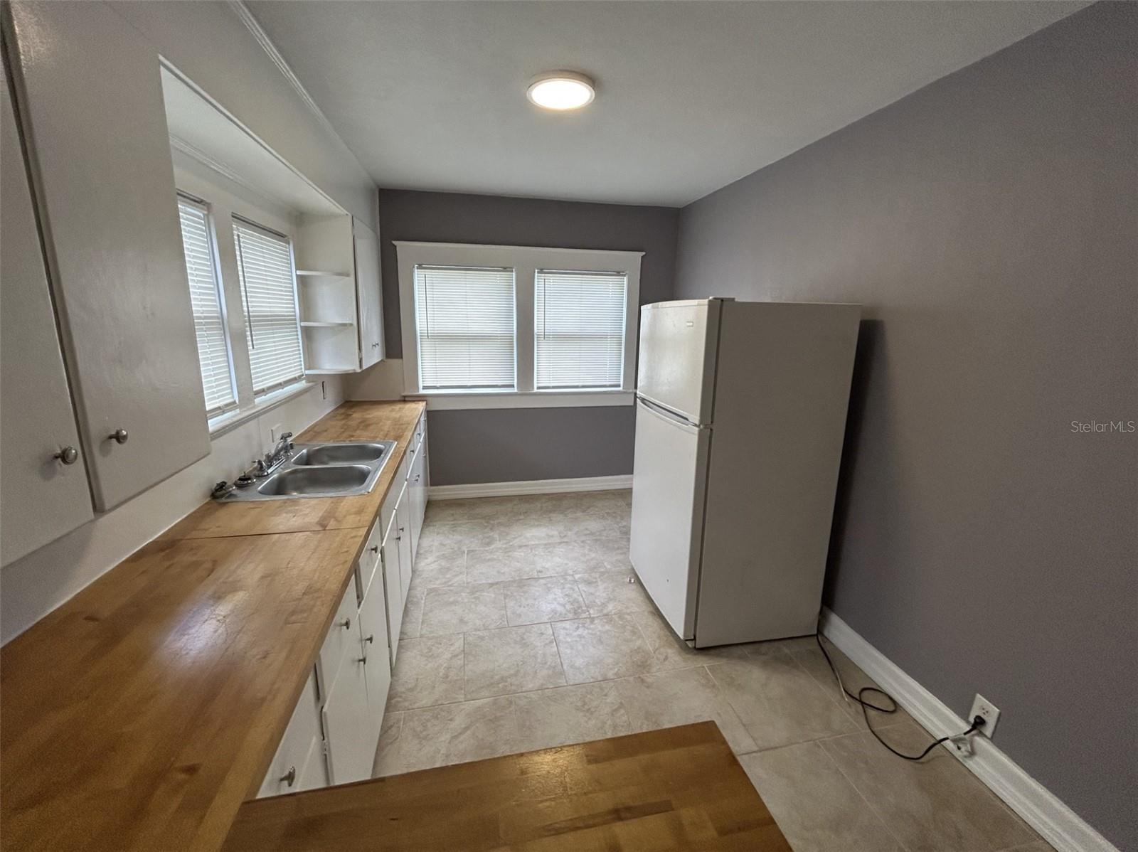 EAST PALMETTO - Residential Lease