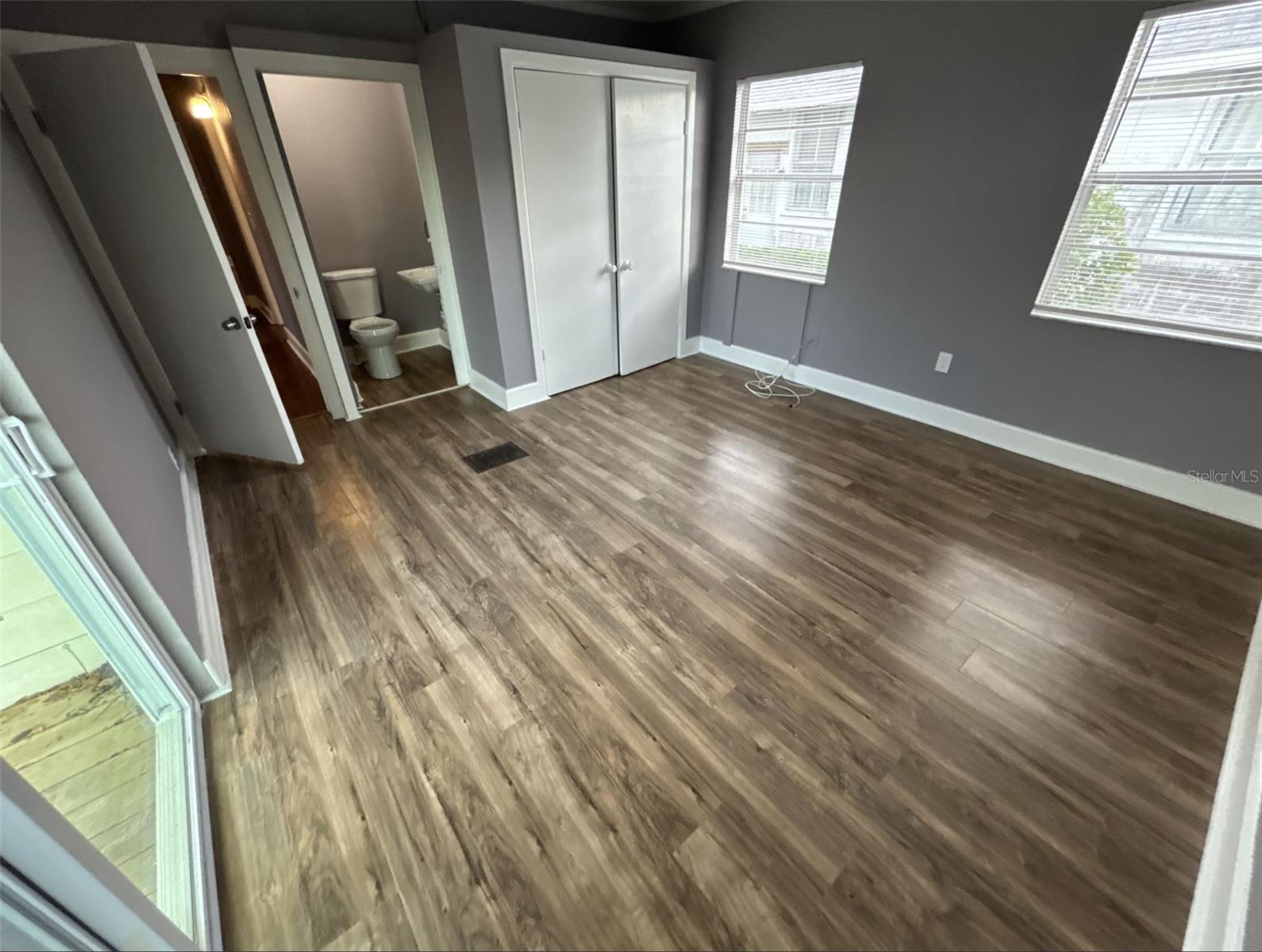 EAST PALMETTO - Residential Lease