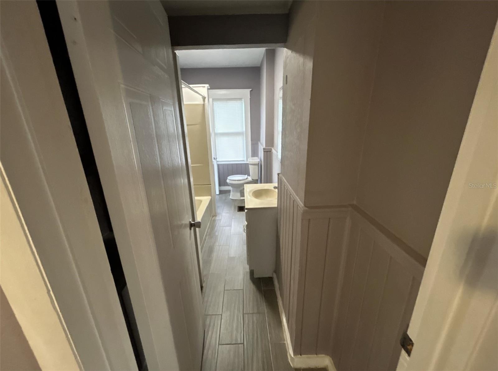 EAST PALMETTO - Residential Lease