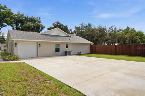 Tiny photo for 5240 Royal Oak Drive, Fruitland Park, FL 34731 (MLS # G5116757)