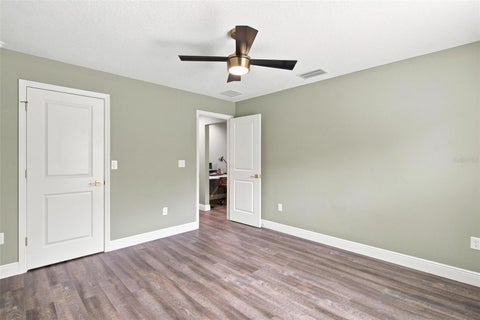 Tiny photo for 5240 Royal Oak Drive, Fruitland Park, FL 34731 (MLS # G5116757)