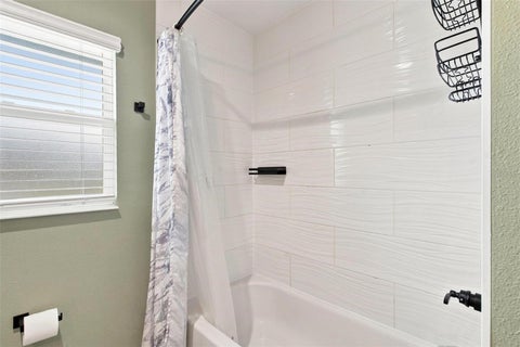 Tiny photo for 5240 Royal Oak Drive, Fruitland Park, FL 34731 (MLS # G5116757)