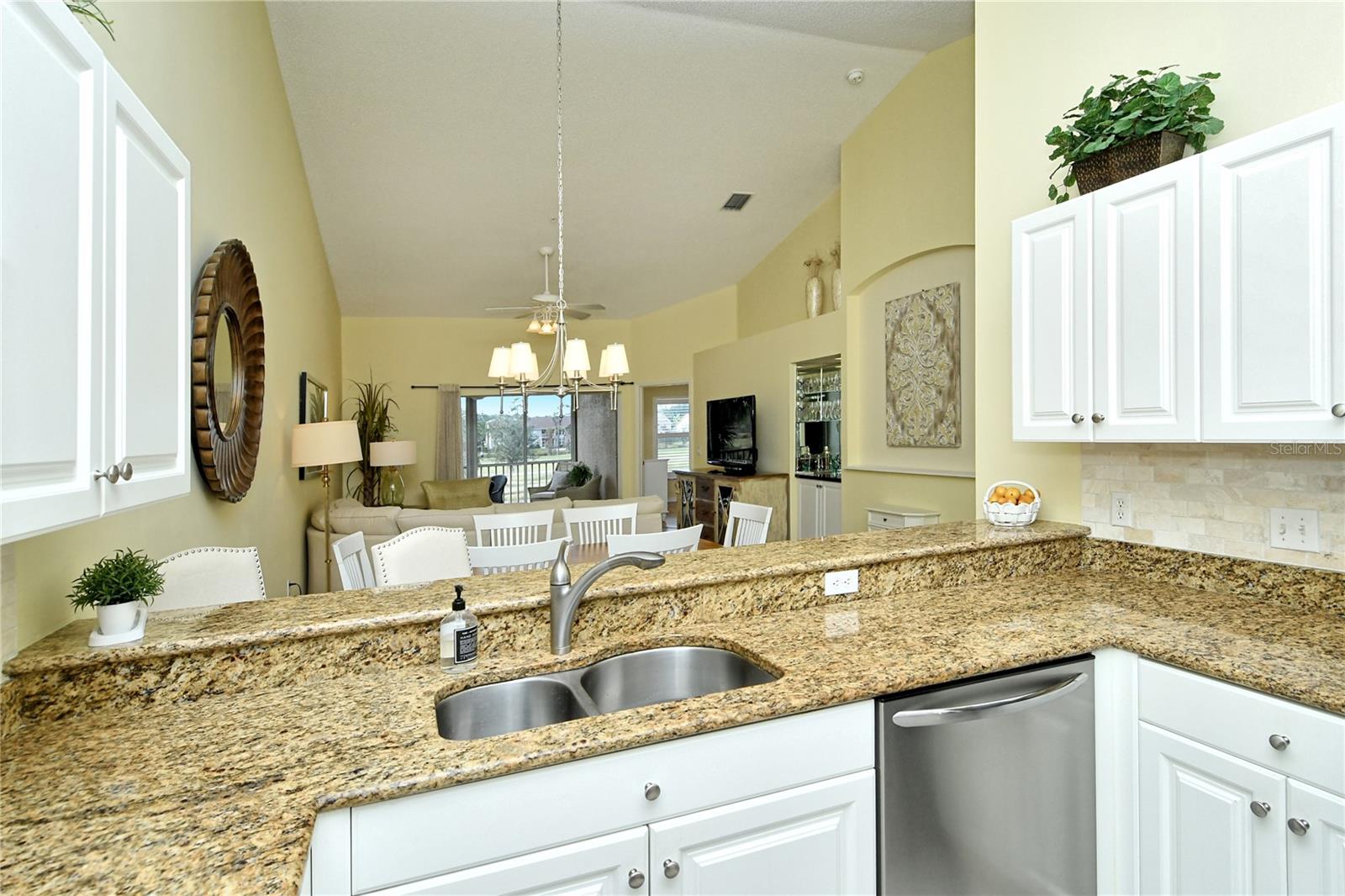 HERITAGE OAKS GOLF & COUNTRY CLUB - Residential