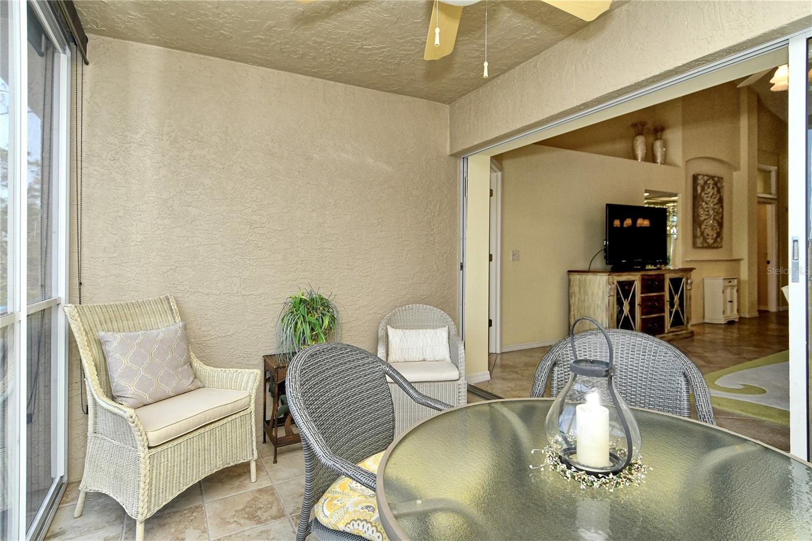 HERITAGE OAKS GOLF & COUNTRY CLUB - Residential
