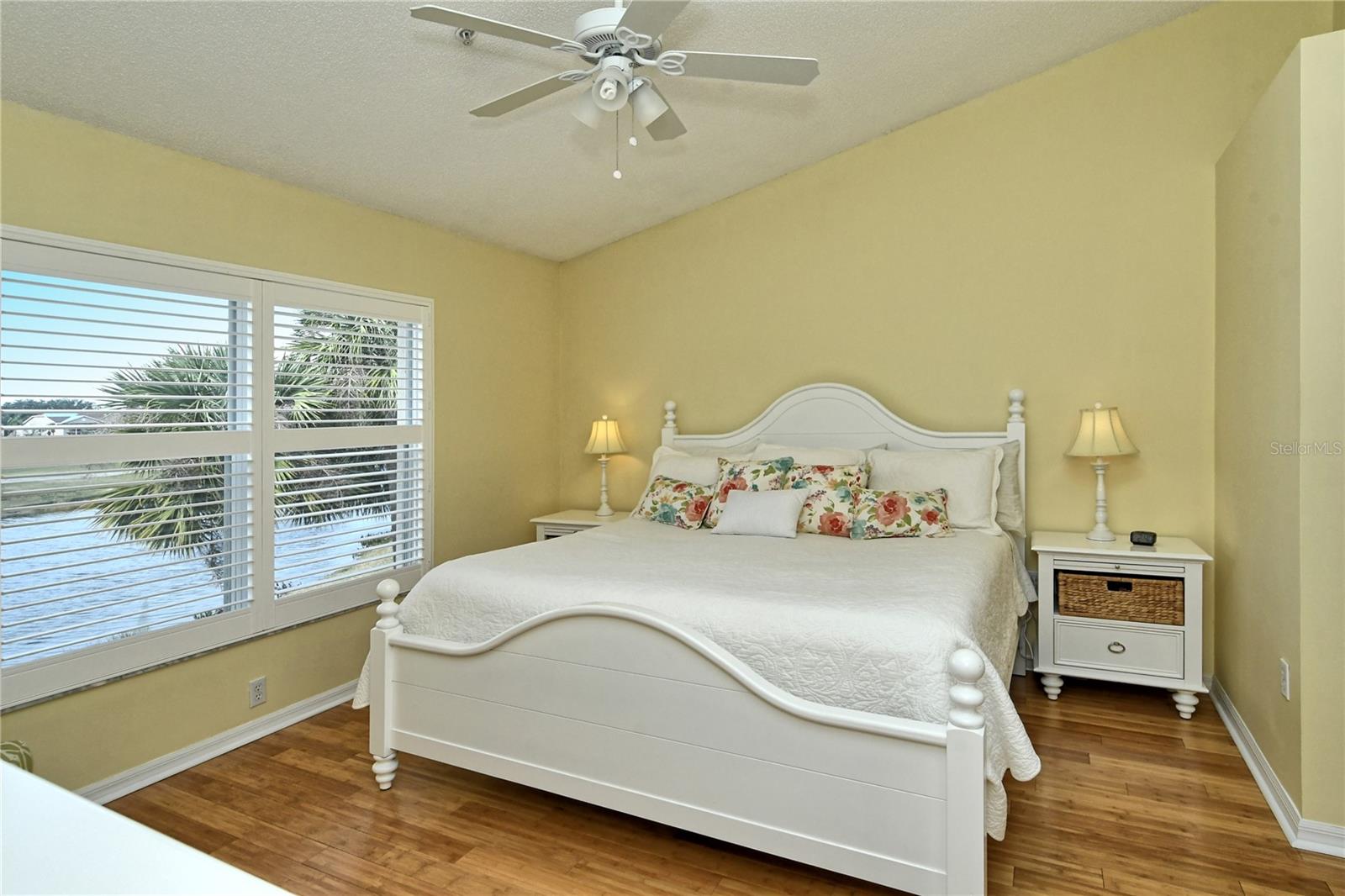 HERITAGE OAKS GOLF & COUNTRY CLUB - Residential