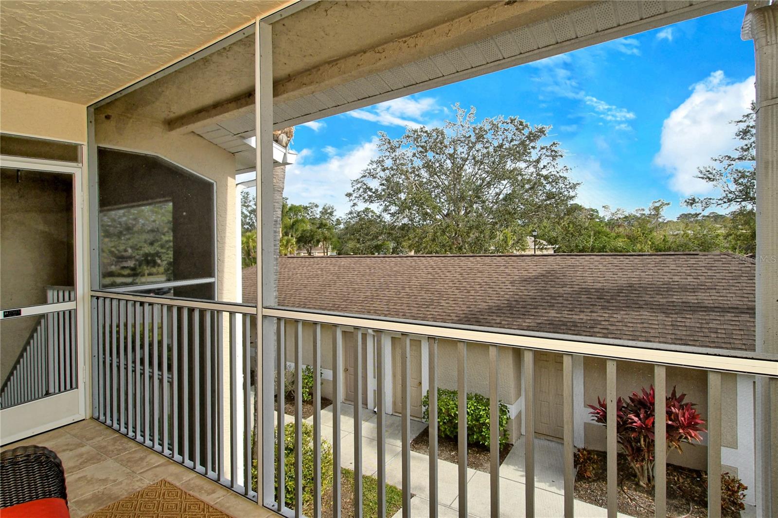 HERITAGE OAKS GOLF & COUNTRY CLUB - Residential