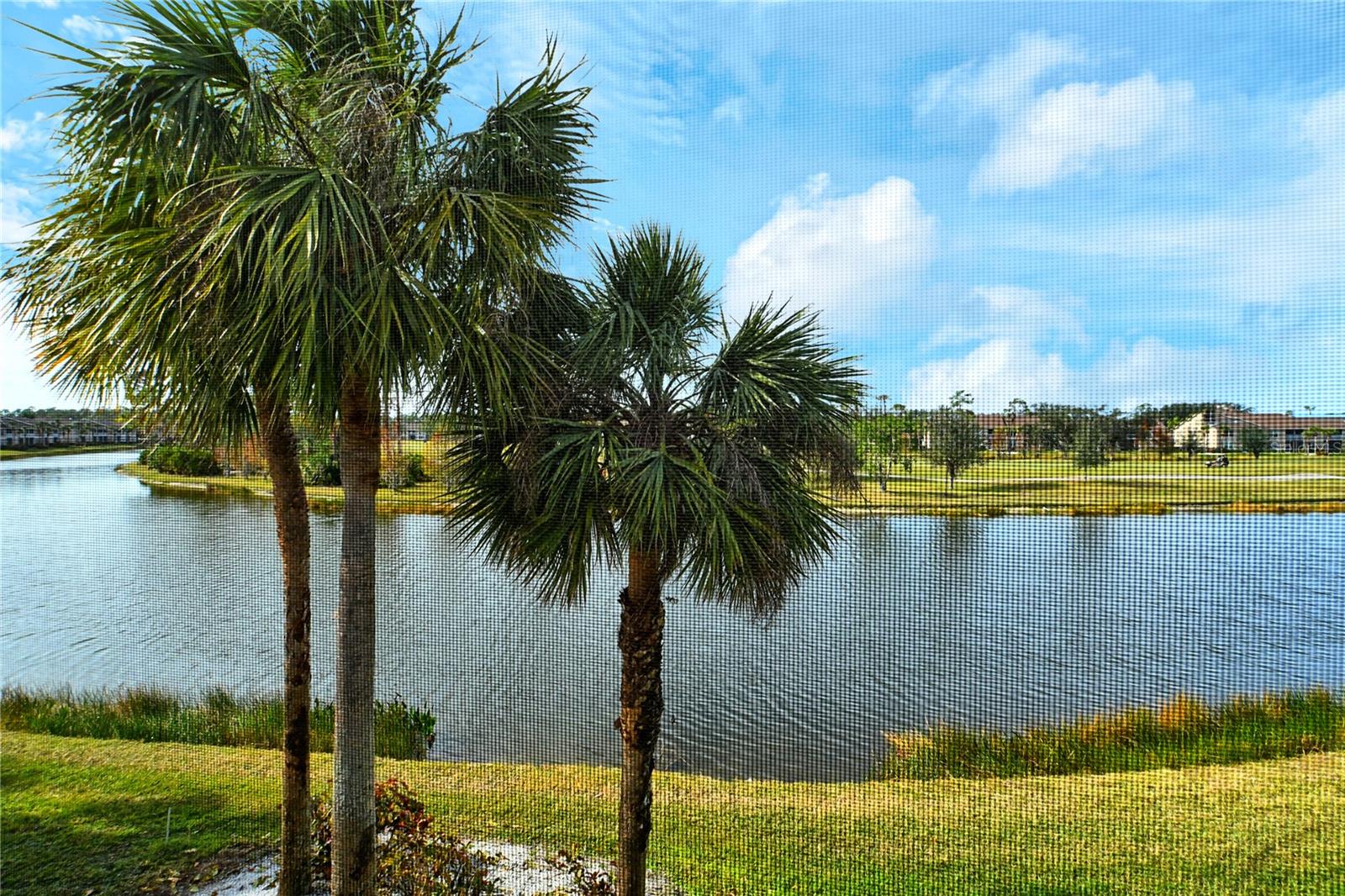 HERITAGE OAKS GOLF & COUNTRY CLUB - Residential