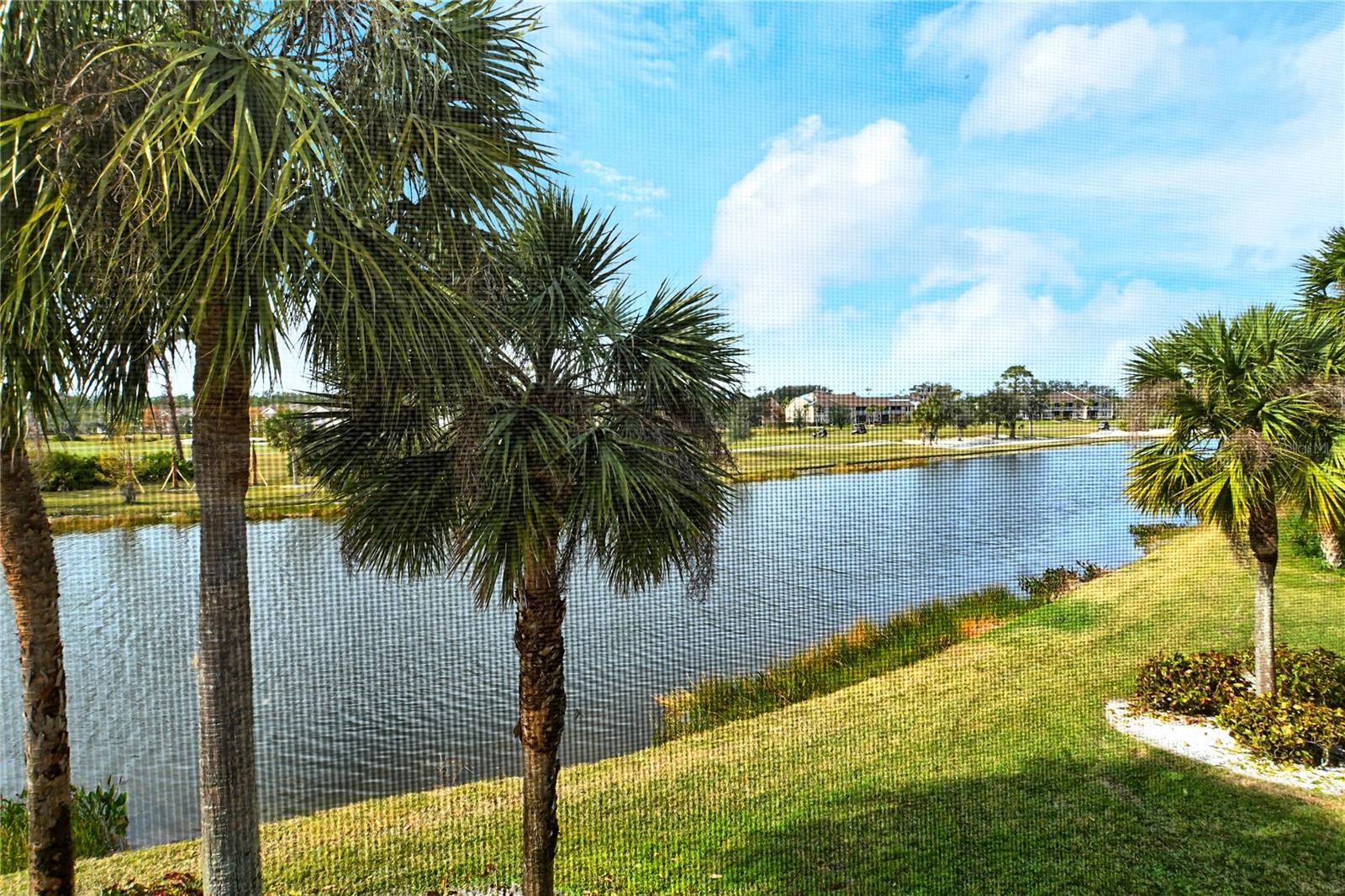 HERITAGE OAKS GOLF & COUNTRY CLUB - Residential