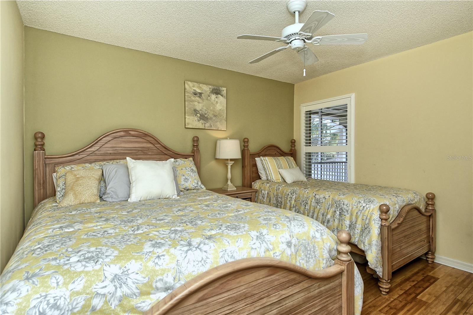 HERITAGE OAKS GOLF & COUNTRY CLUB - Residential