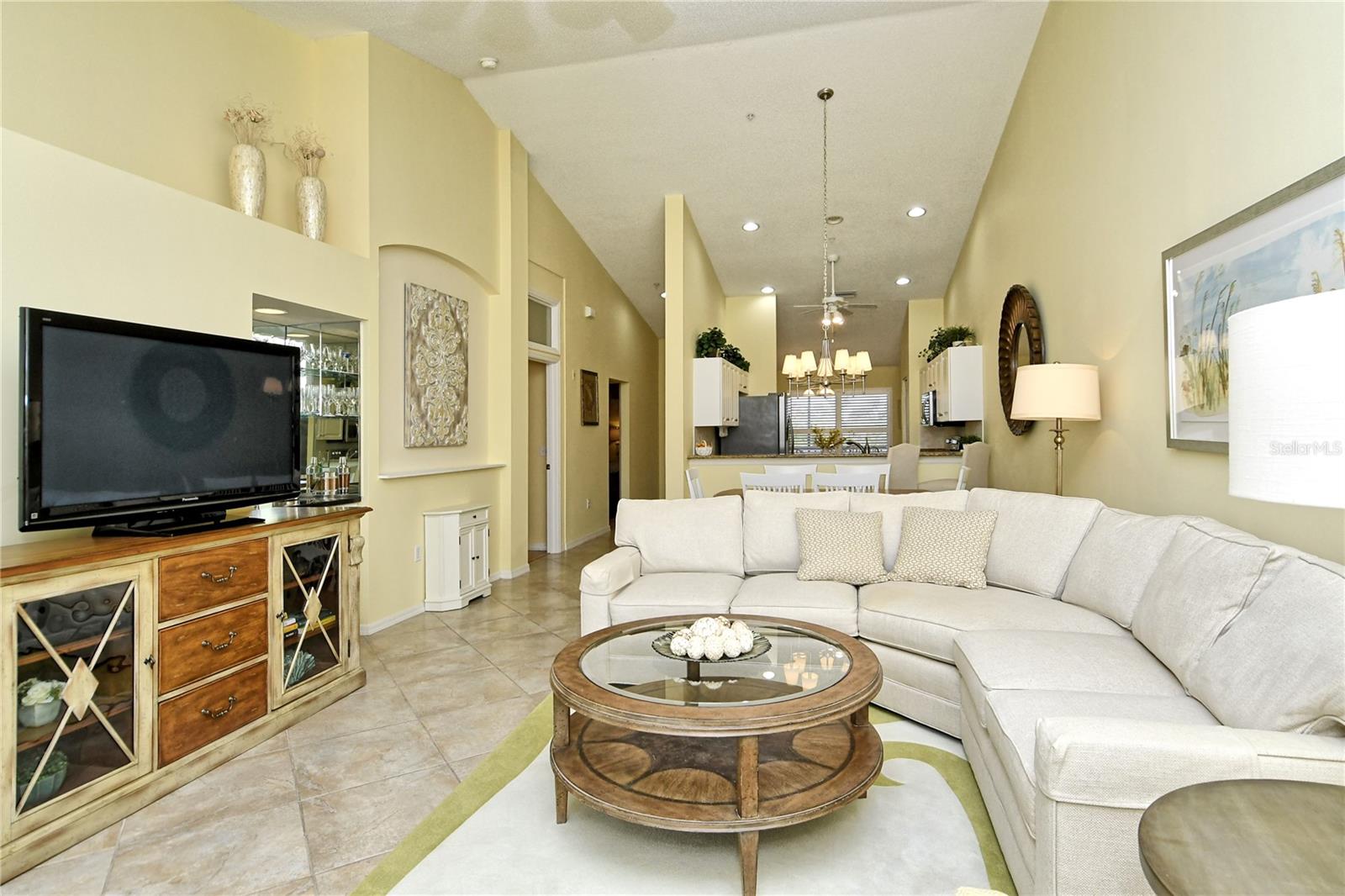 HERITAGE OAKS GOLF & COUNTRY CLUB - Residential