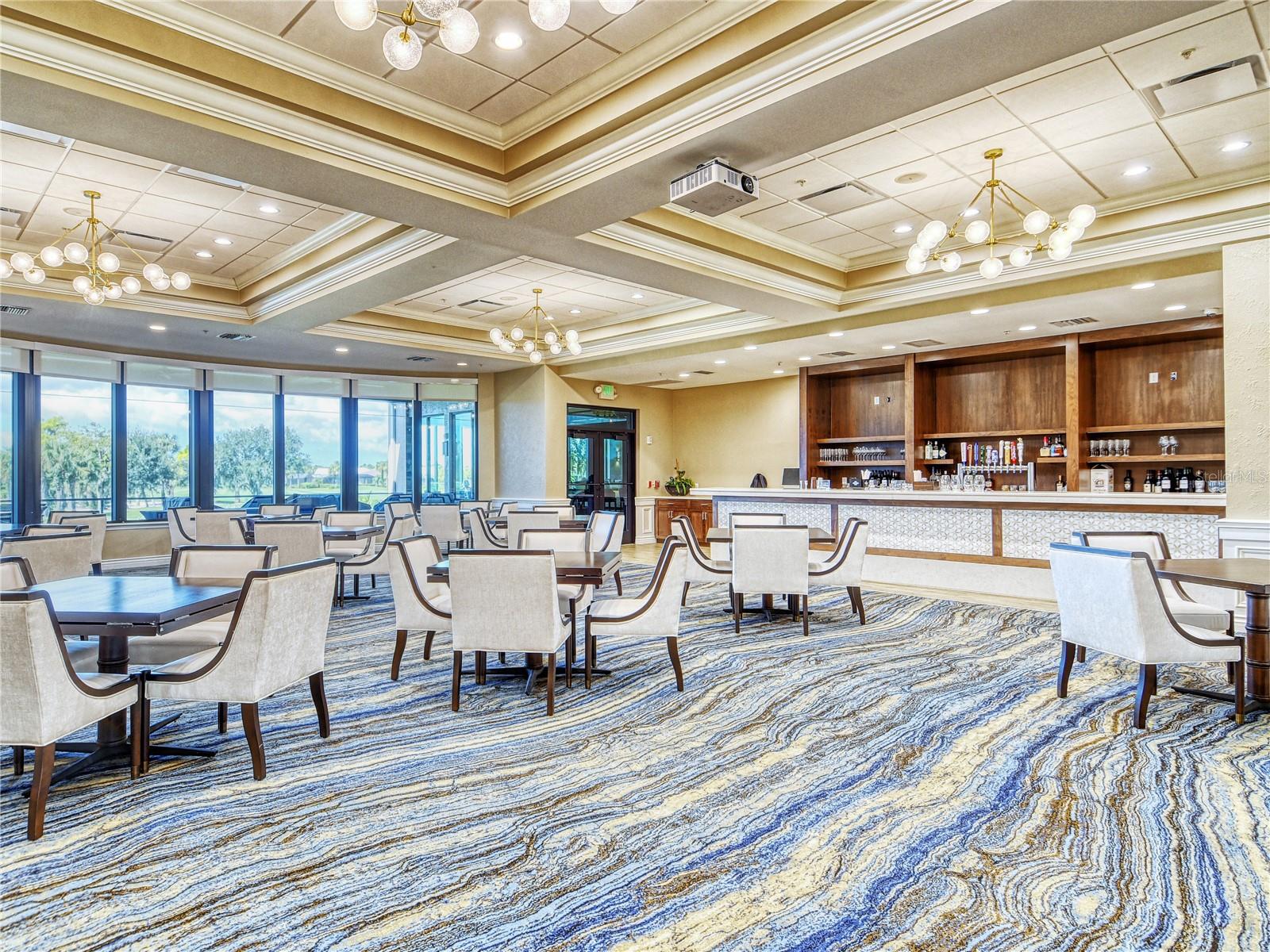HERITAGE OAKS GOLF & COUNTRY CLUB - Residential
