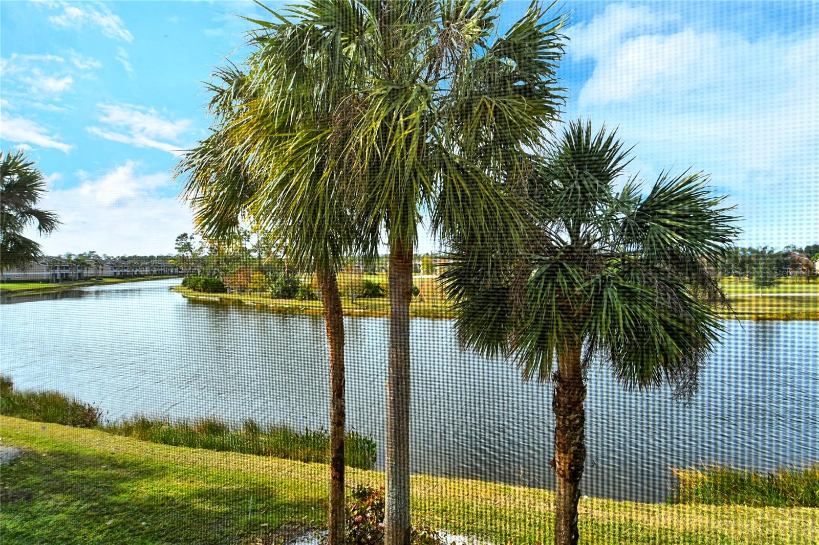 HERITAGE OAKS GOLF & COUNTRY CLUB - Residential