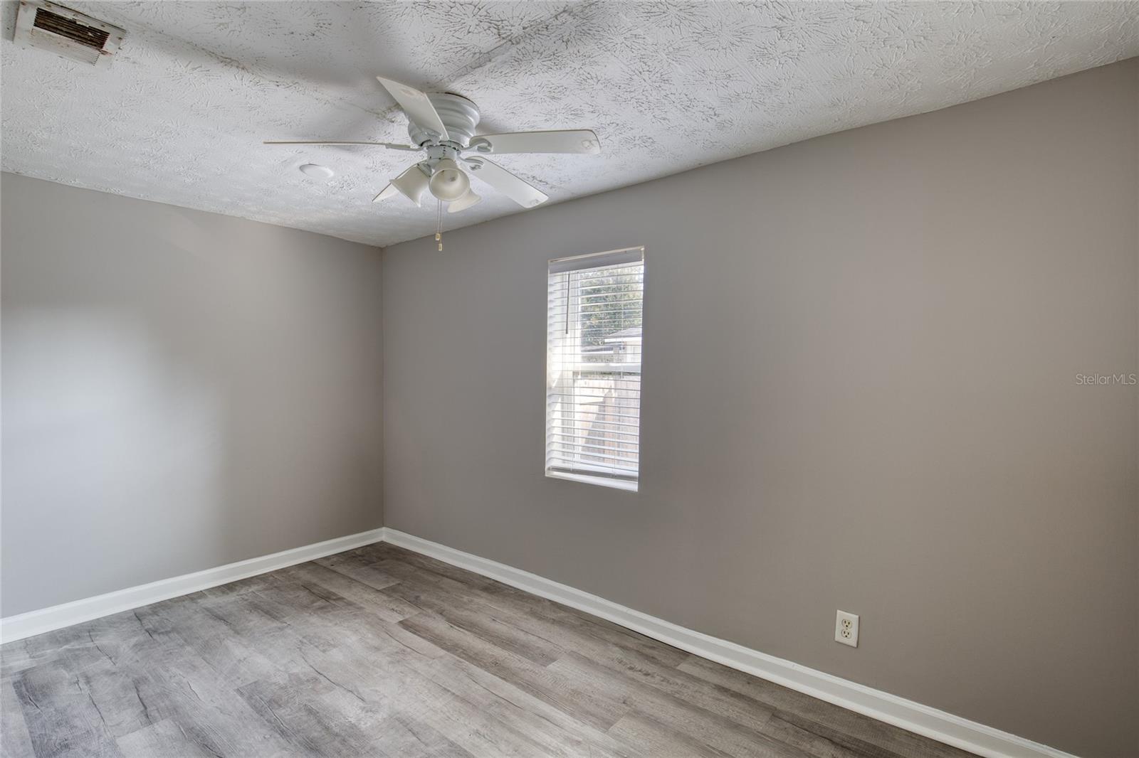 ST JOHNS PARK - Residential