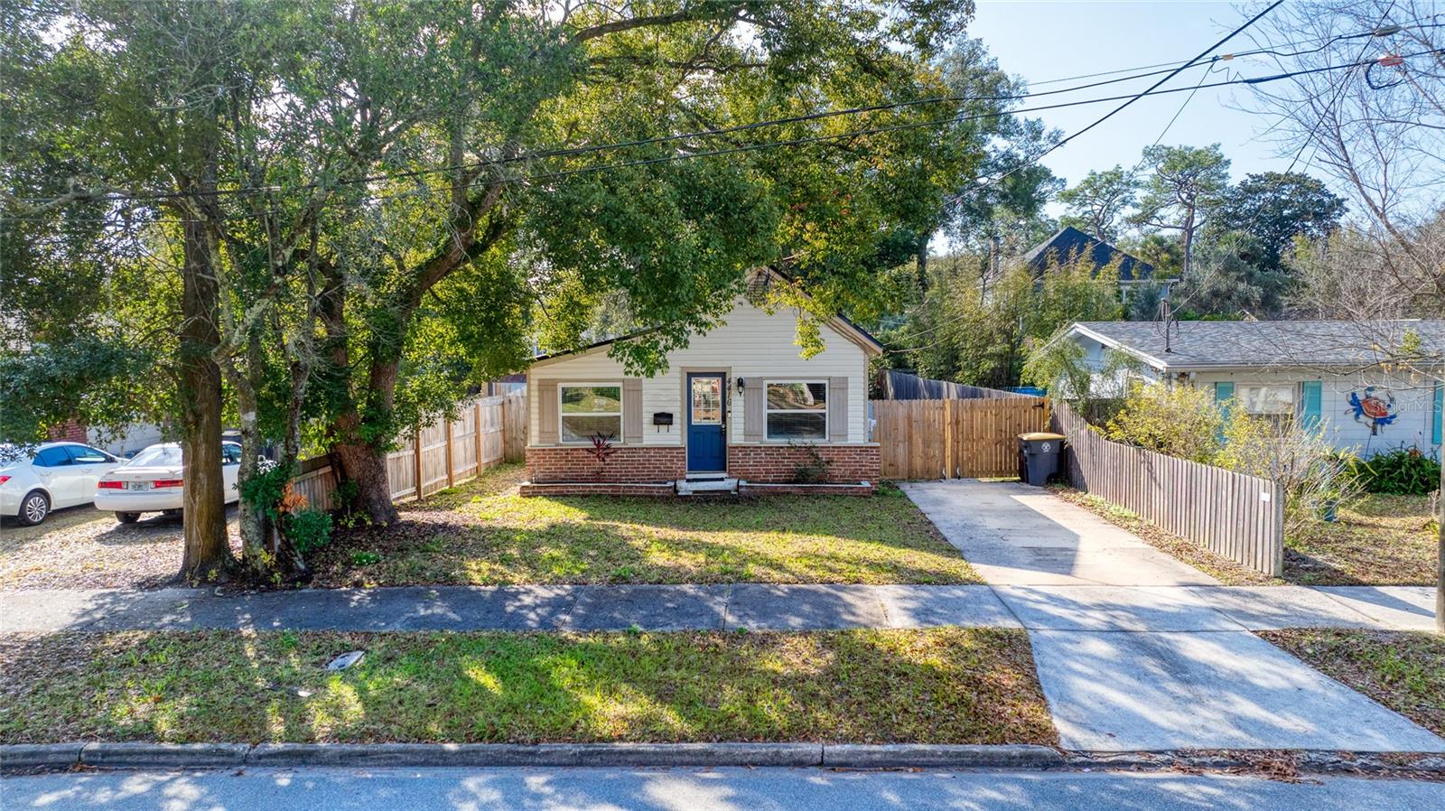 ST JOHNS PARK - Residential