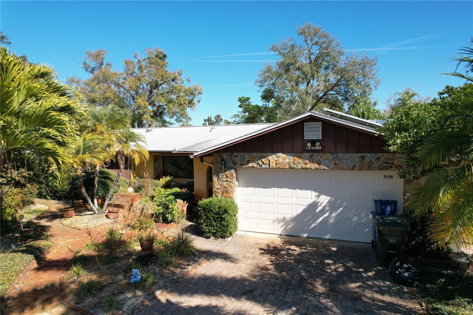 BLUE WATER COVE - Residential