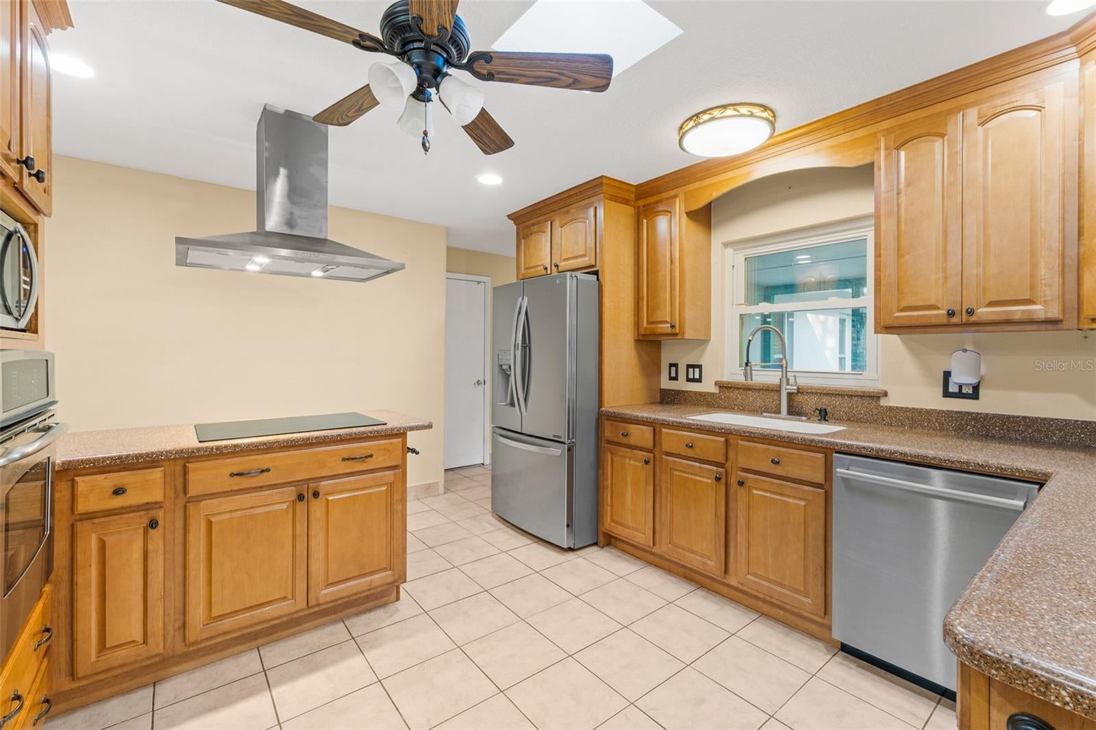 638 ORANGE COURT