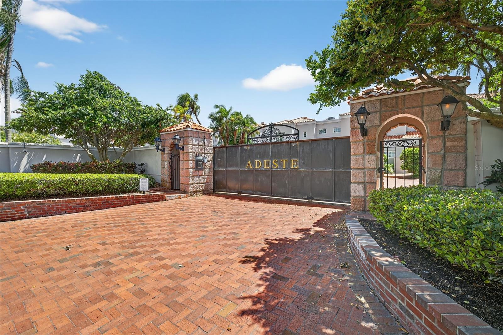 4965 BAYSHORE BOULEVARD 4965