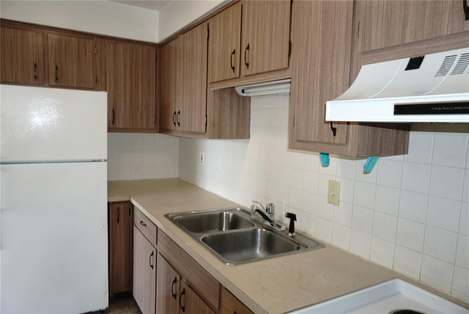 TAHITIAN GARDENS CONDO - Residential