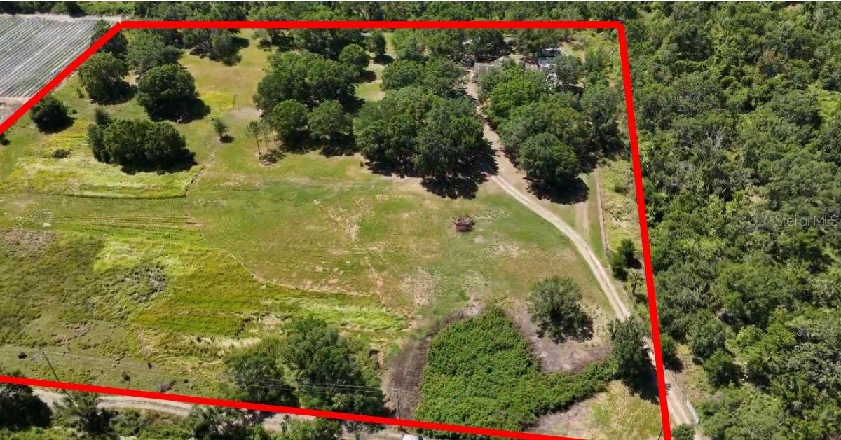 UNIQUE INVESTMENT OPPORTUNITY – CASH OR SELLER FINANCING ONLY
Unlock the potential of this high-and-dry, 10-acre agricultural property in Wimauma! Featuring cleared land ready for farming, livestock, or future development, this property offers flexibility, space, and strong potential for personal or income-producing use (subject to county approval).
The centerpiece is a fully updated 5-bedroom, 4-bathroom mobile home, ideal for multi-generational living or a private homestead with space to grow.
Property is being sold AS-IS. Cash or seller financing only.
Seller may consider selling the land separately—ask for details.
HIGHLIGHTS:
Cleared 10-acre parcel
Updated 400-amp electrical panel
4 RV hookups + 3 RVs (included or negotiable)
Large metal building for storage or workspace
Private road access with multiple easements
Minutes from I-75, Southshore Bay Lagoon, hospitals, and equestrian centers
SELLER FINANCING AVAILABLE
MULTI-GENERATIONAL OR HOBBY FARM POTENTIAL
Buyer to verify all use and zoning with Hillsborough County.