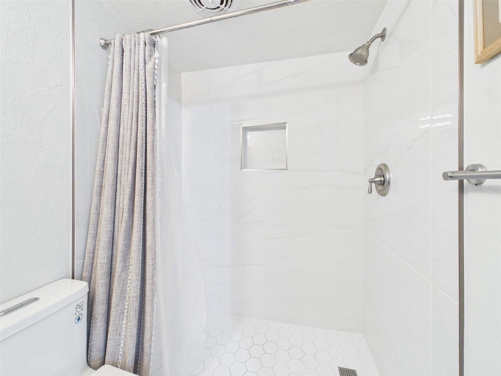 CASA MAR - Residential Income