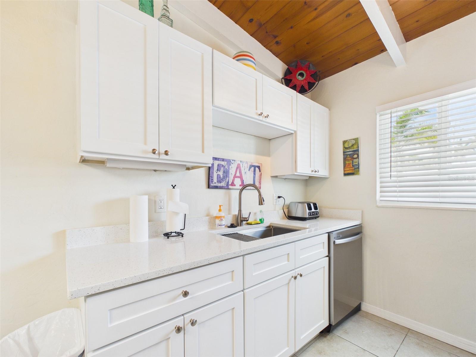 CASA MAR - Residential Income