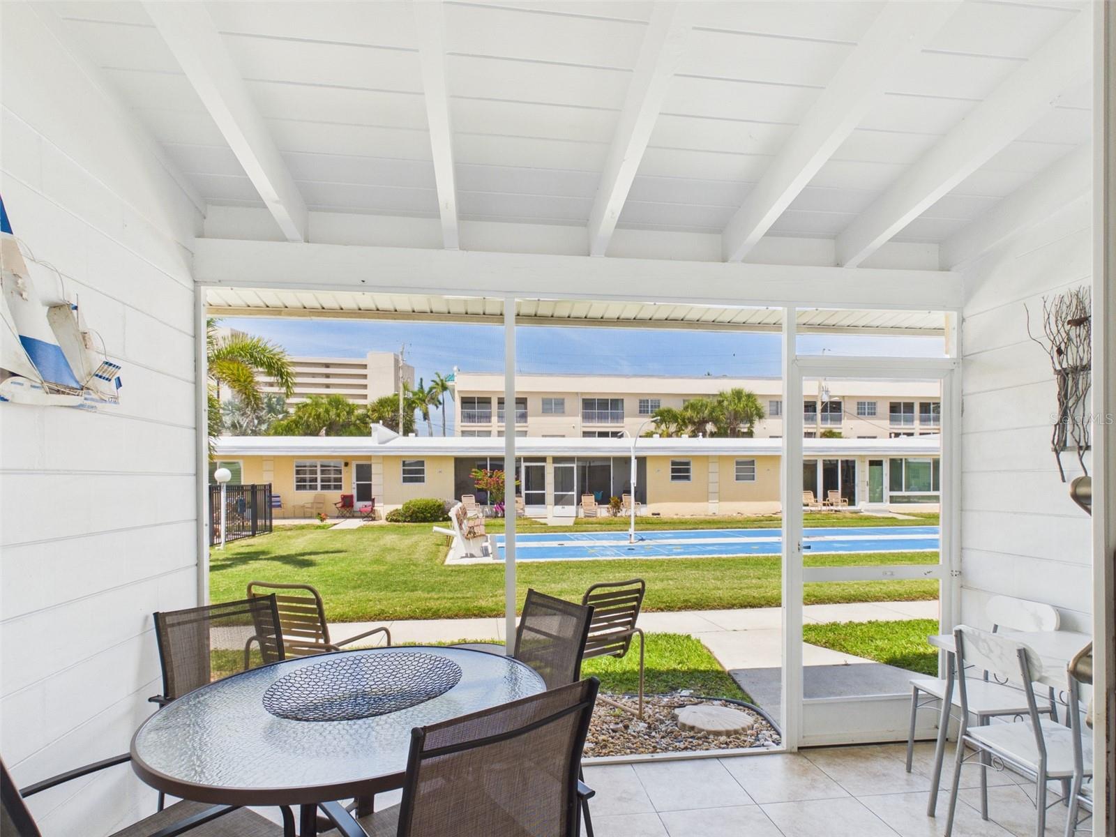 CASA MAR - Residential Income