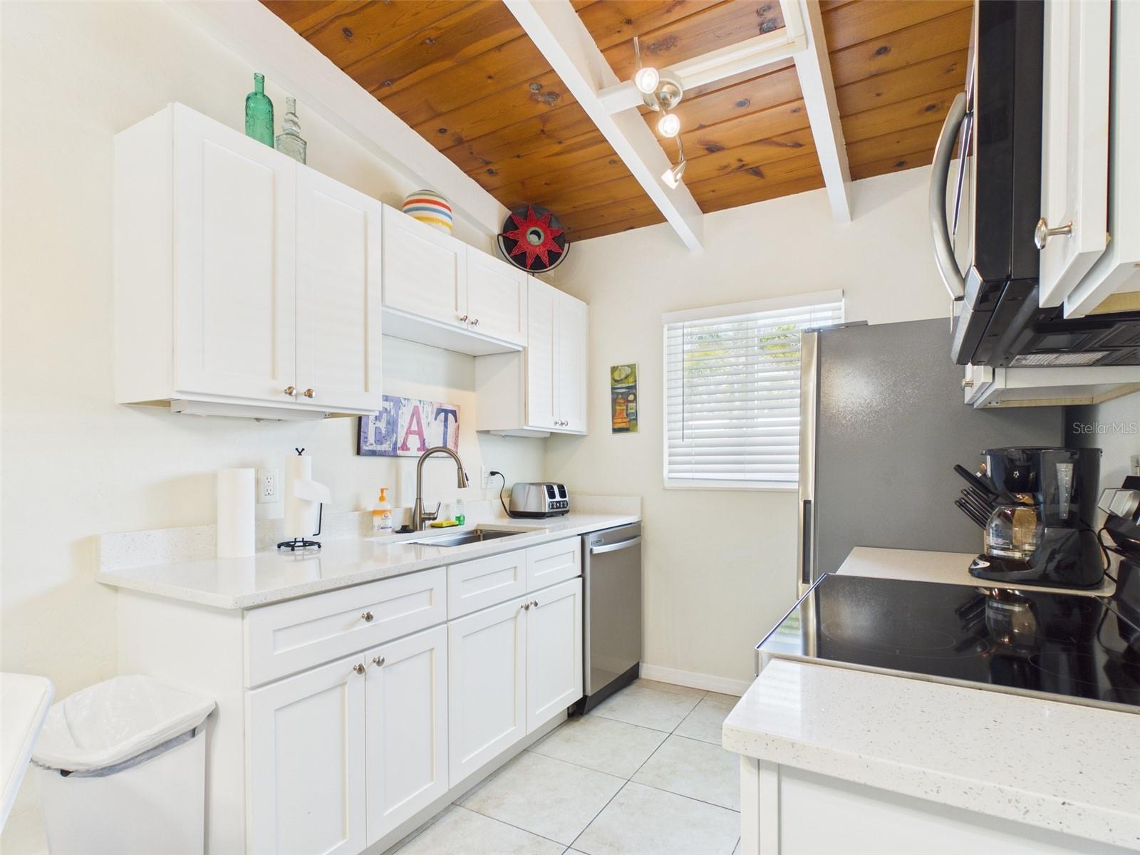 CASA MAR - Residential Income