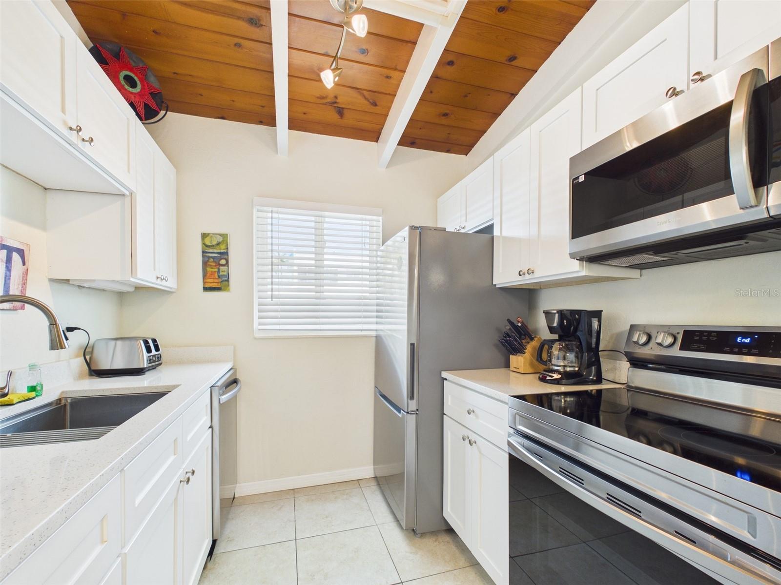 CASA MAR - Residential Income