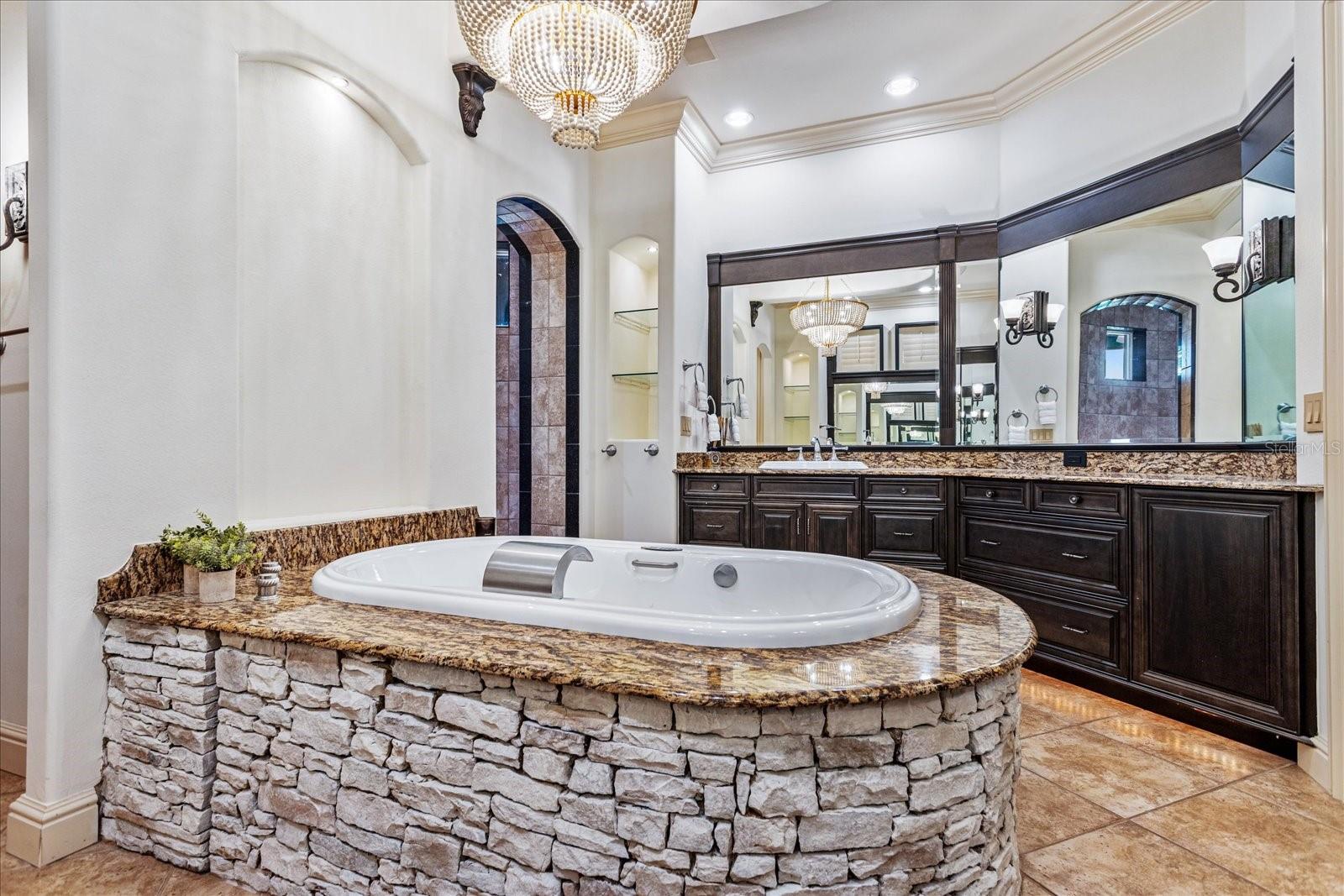 KEENES POINTE - Residential