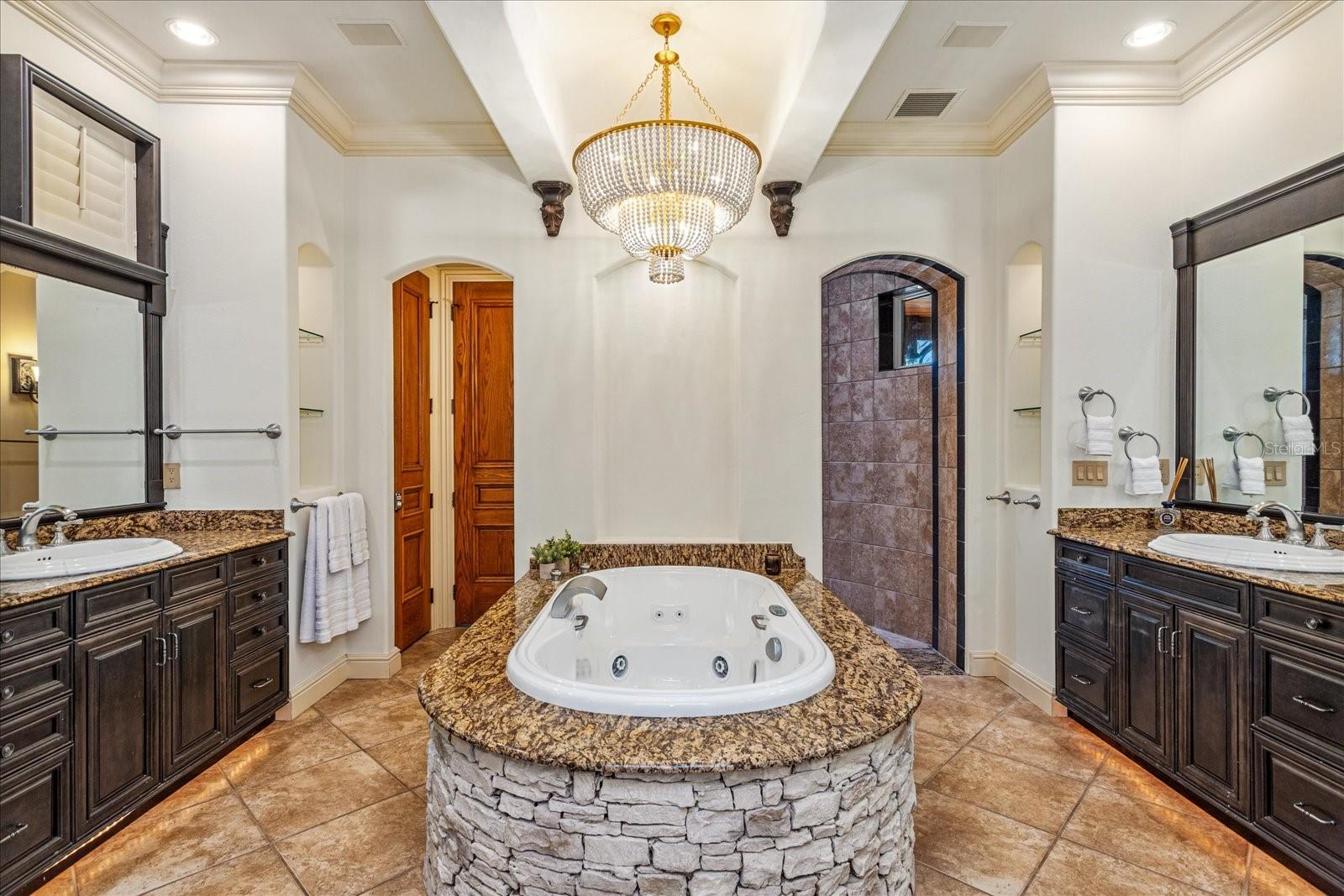 KEENES POINTE - Residential