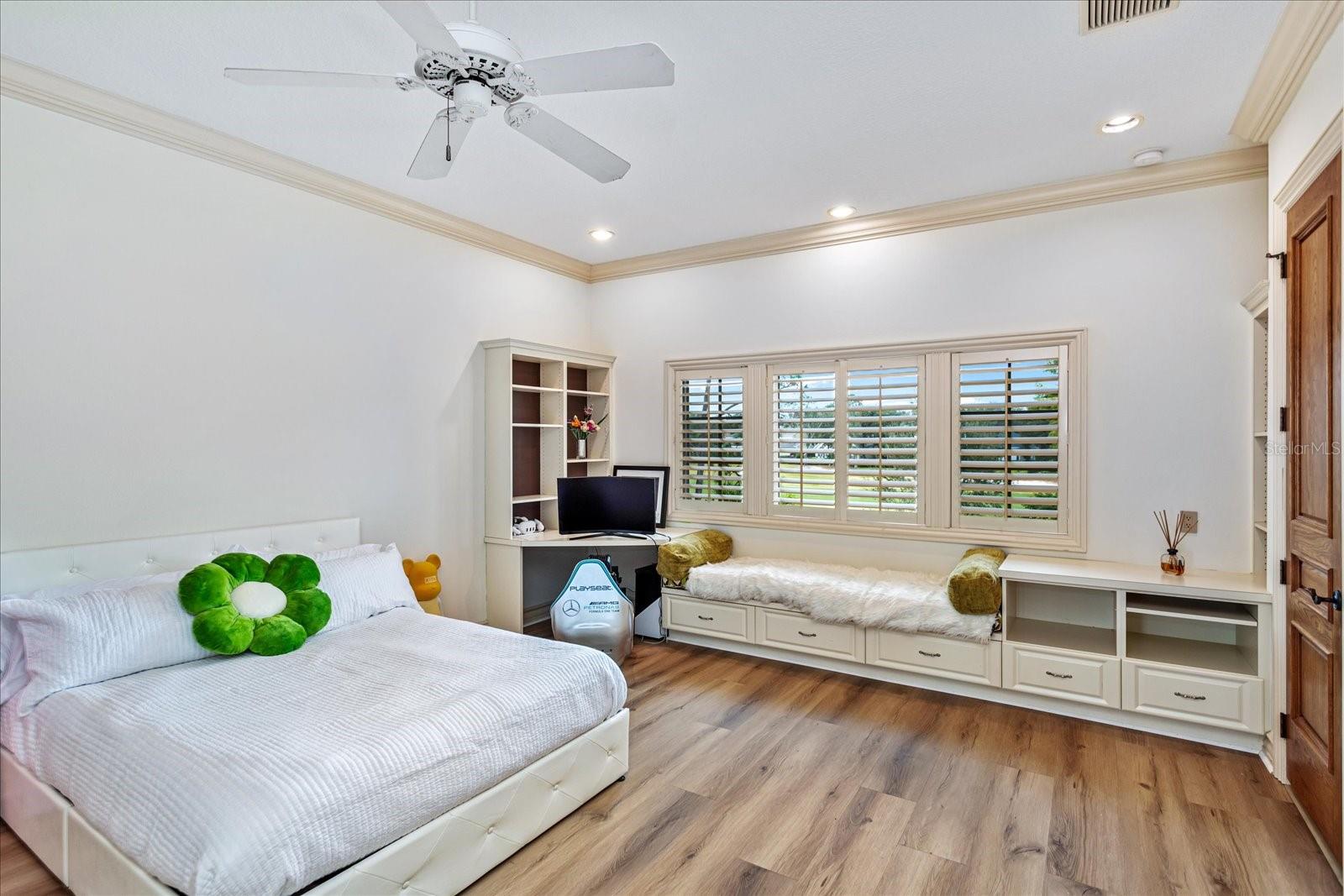 KEENES POINTE - Residential