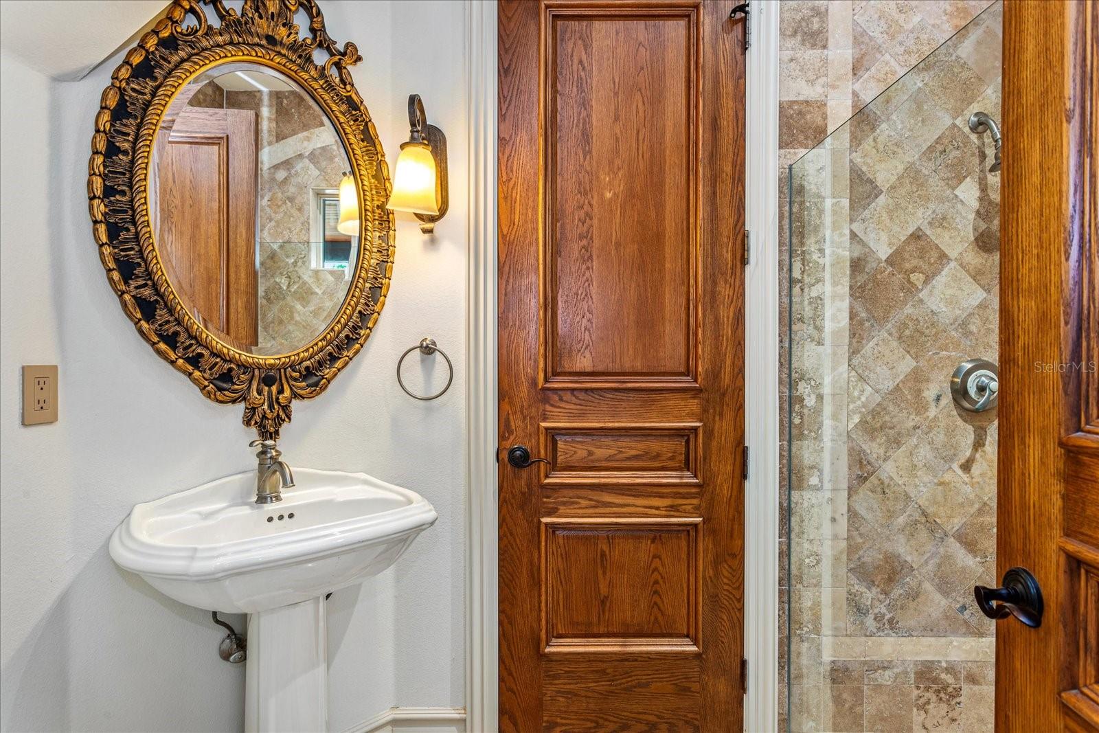 KEENES POINTE - Residential