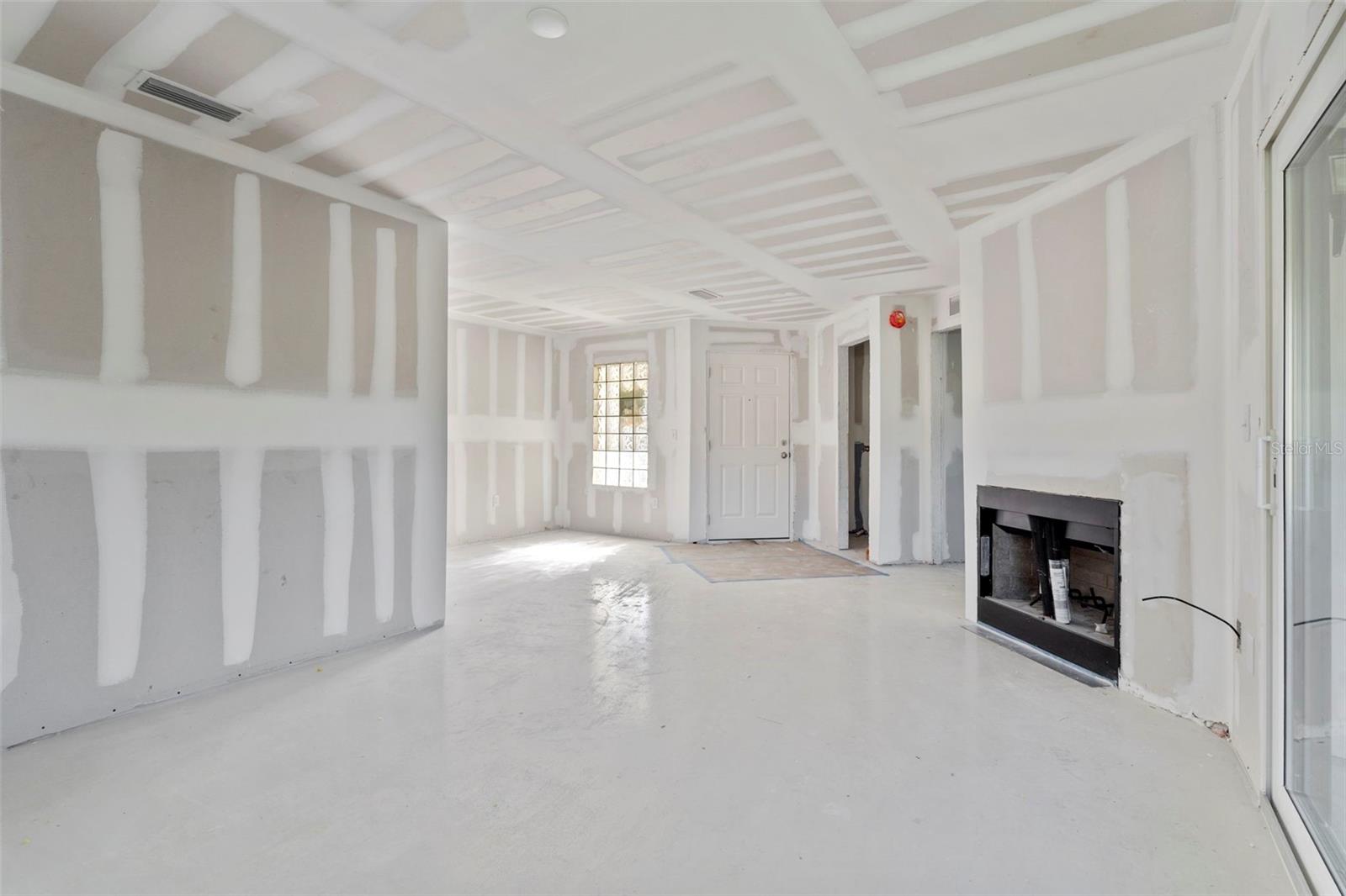 LAKECREST CONDO - Residential