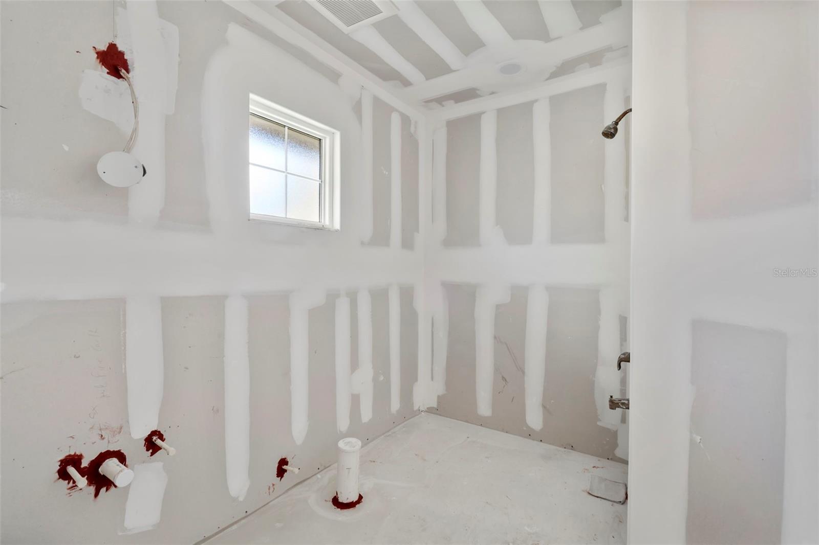 LAKECREST CONDO - Residential